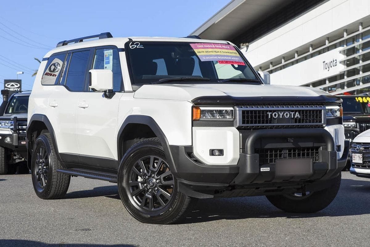 2024 Toyota Landcruiser Prado GXL in White
