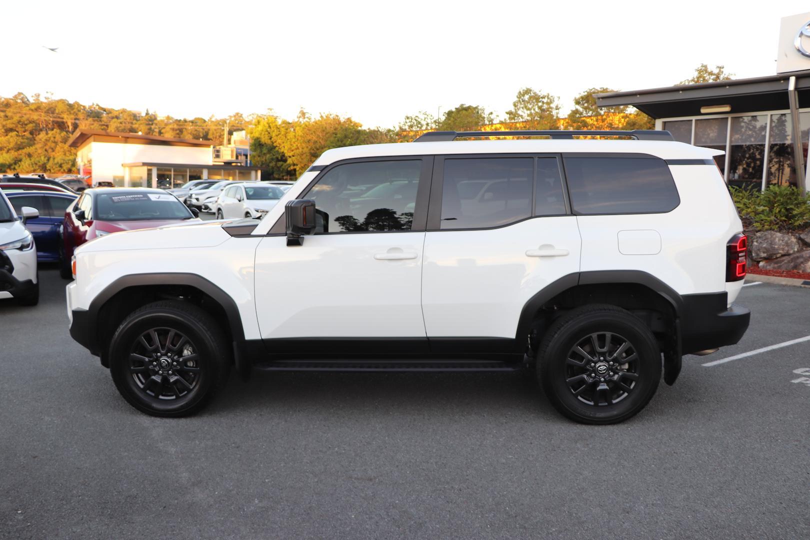 2024 Toyota Landcruiser Prado GXL in White