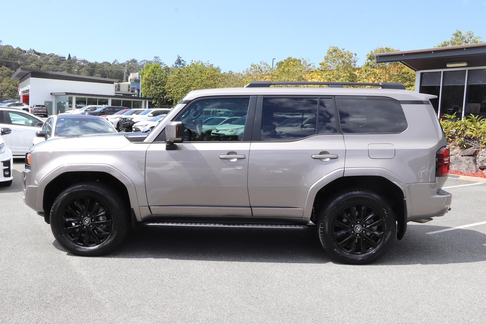 2025 Toyota Landcruiser Prado VX in Bronze