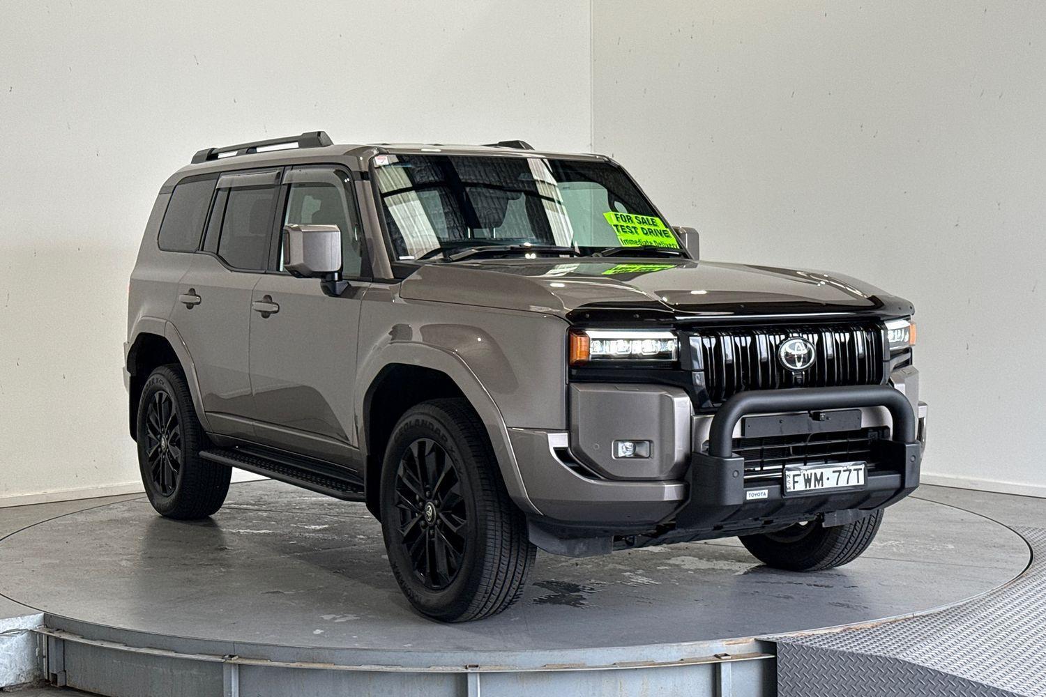 2025 Toyota Landcruiser Prado VX in Silver