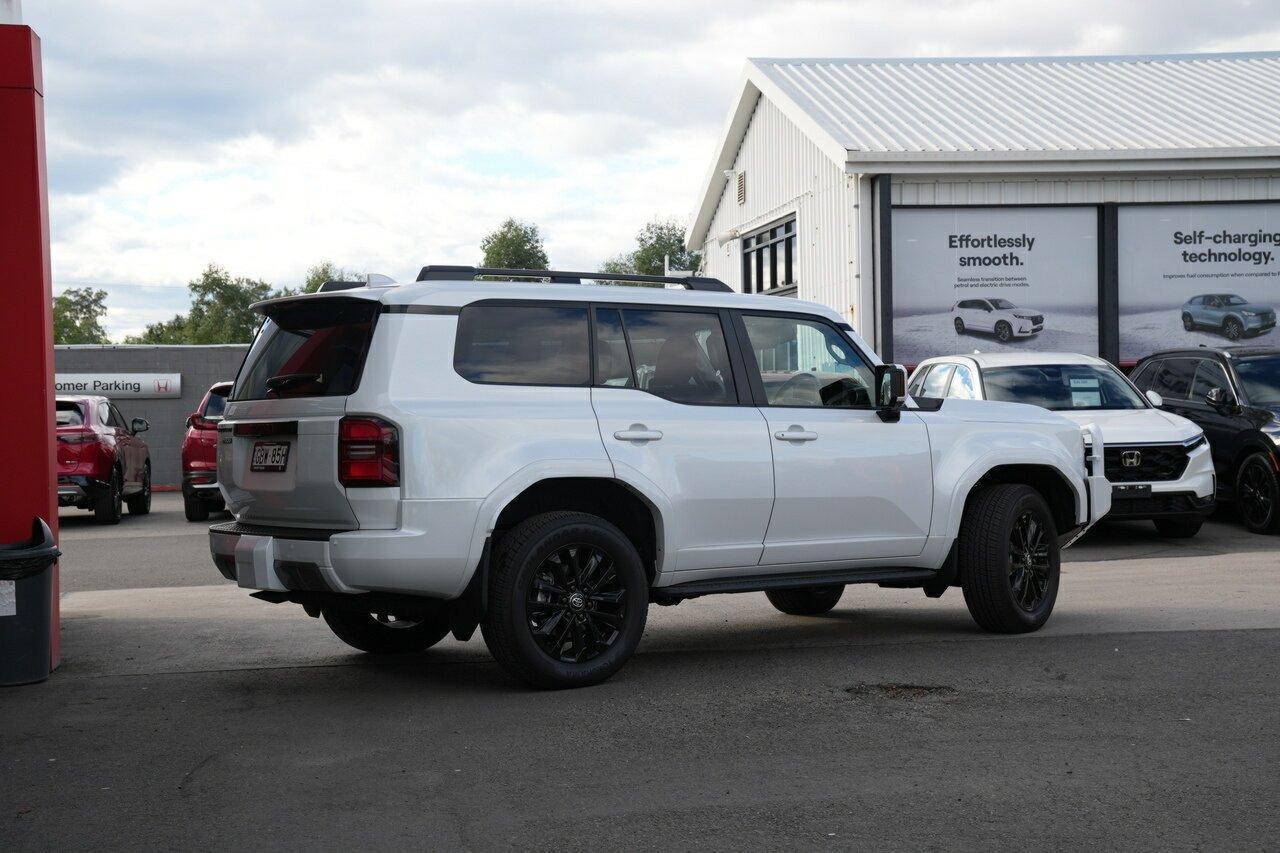 2025 Toyota Landcruiser Prado VX in White