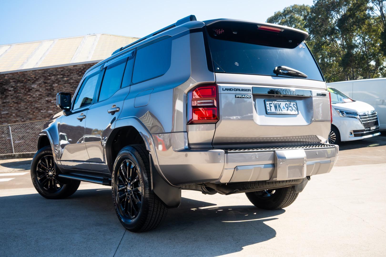 2026 Toyota Landcruiser Prado Kakadu in Bronze