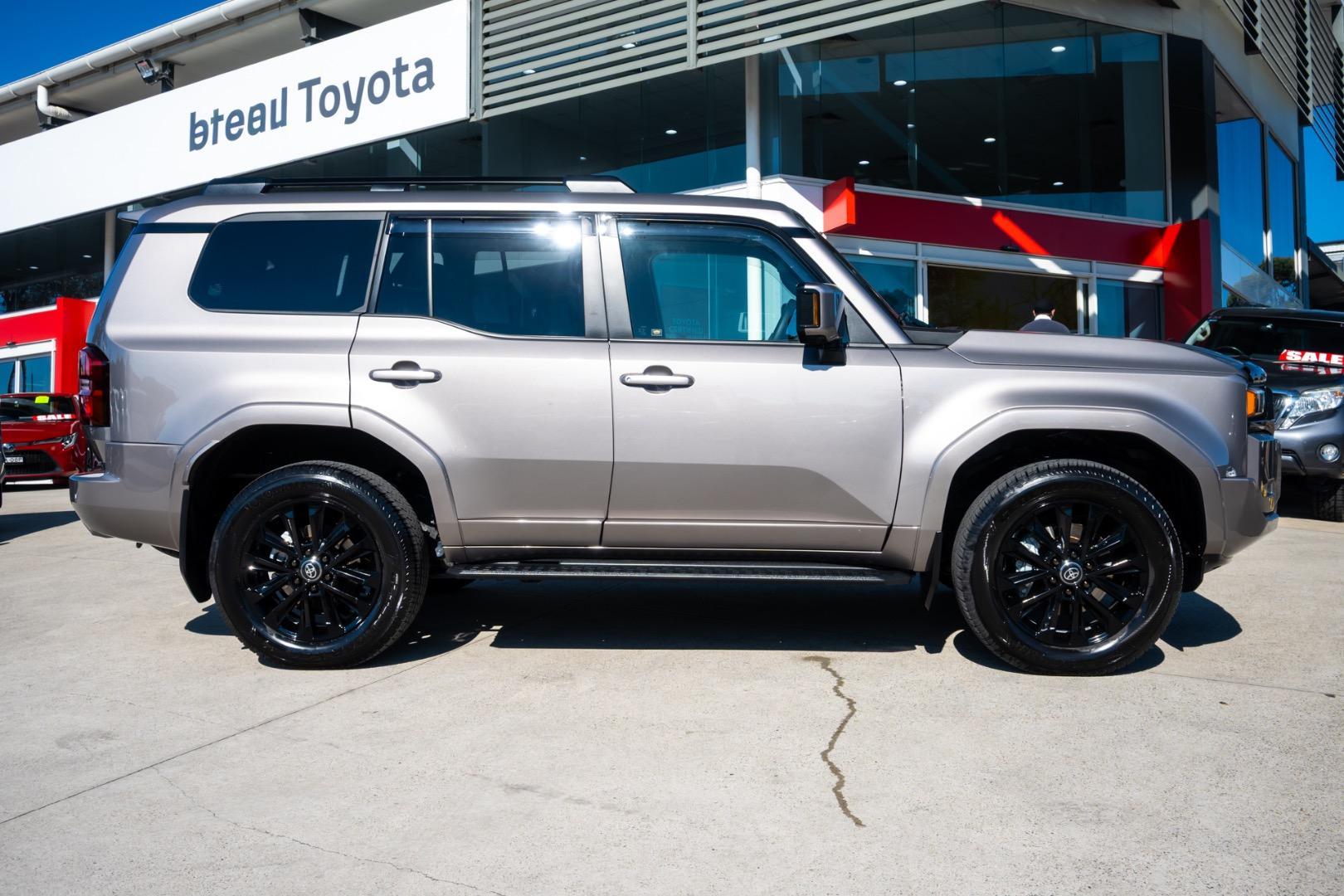 2026 Toyota Landcruiser Prado Kakadu in Bronze