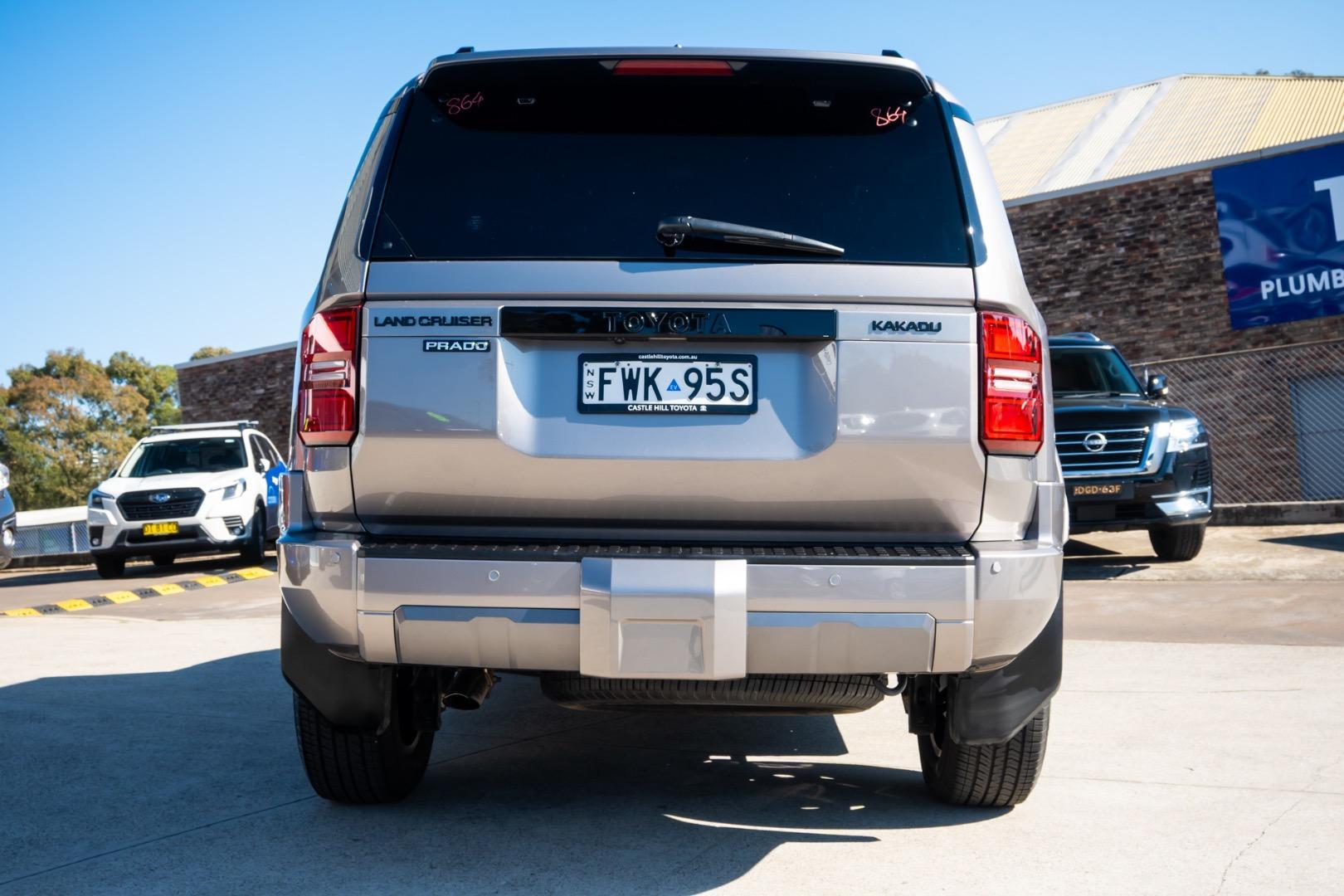 2026 Toyota Landcruiser Prado Kakadu in Bronze