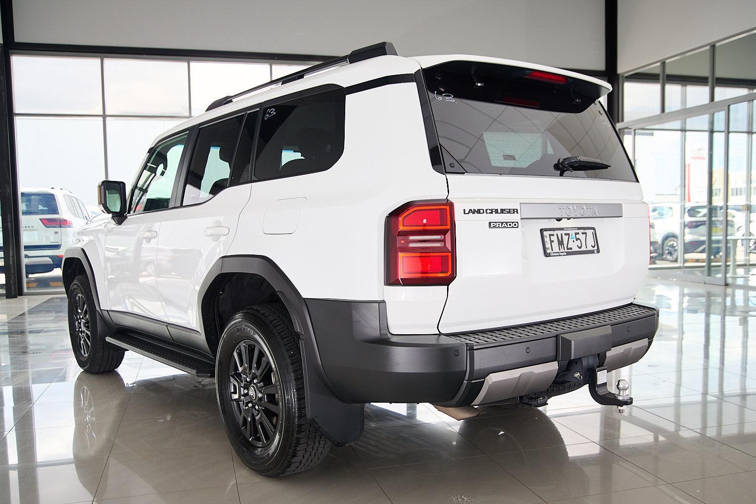 2024 Toyota Landcruiser Prado GXL in White