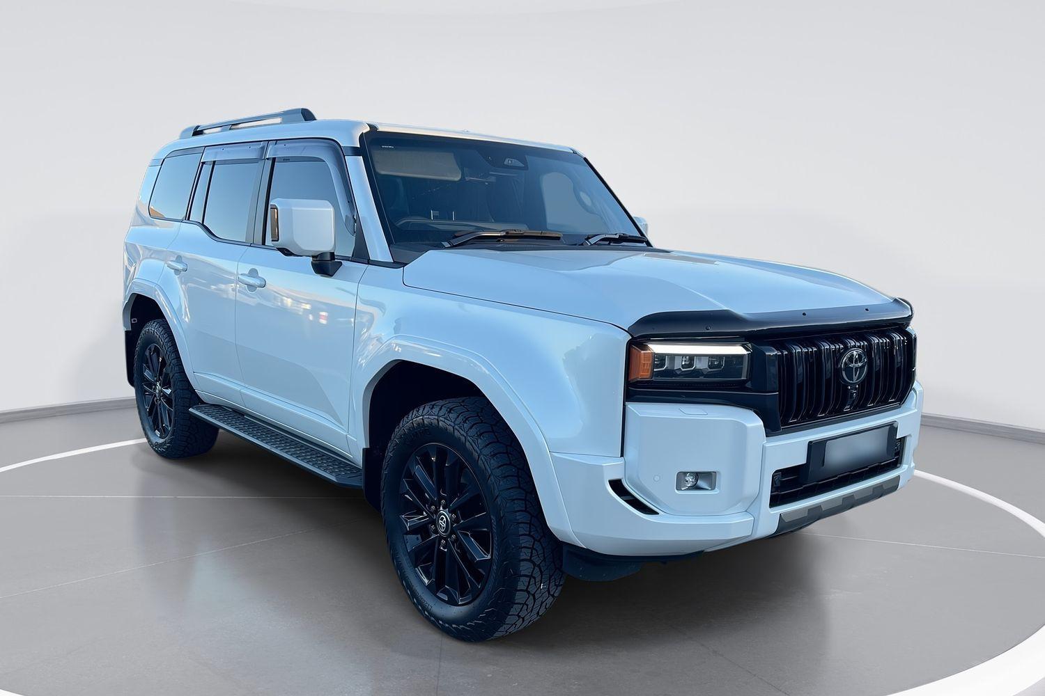 2024 Toyota Landcruiser Prado Kakadu in White