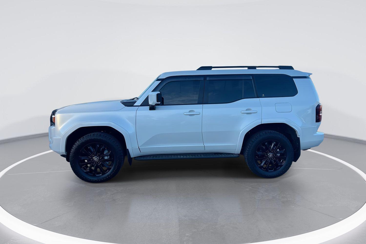 2024 Toyota Landcruiser Prado Kakadu in White