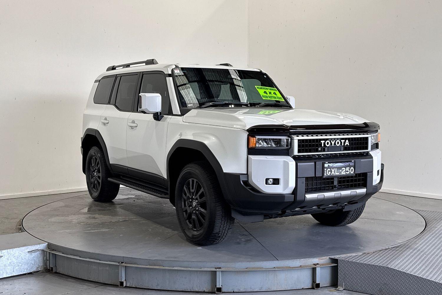 2025 Toyota Landcruiser Prado GXL in White
