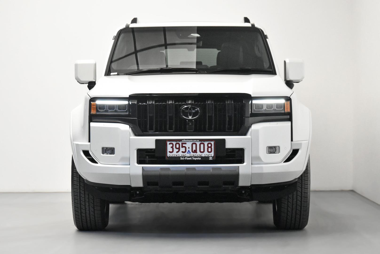 2024 Toyota Landcruiser Prado Kakadu in White
