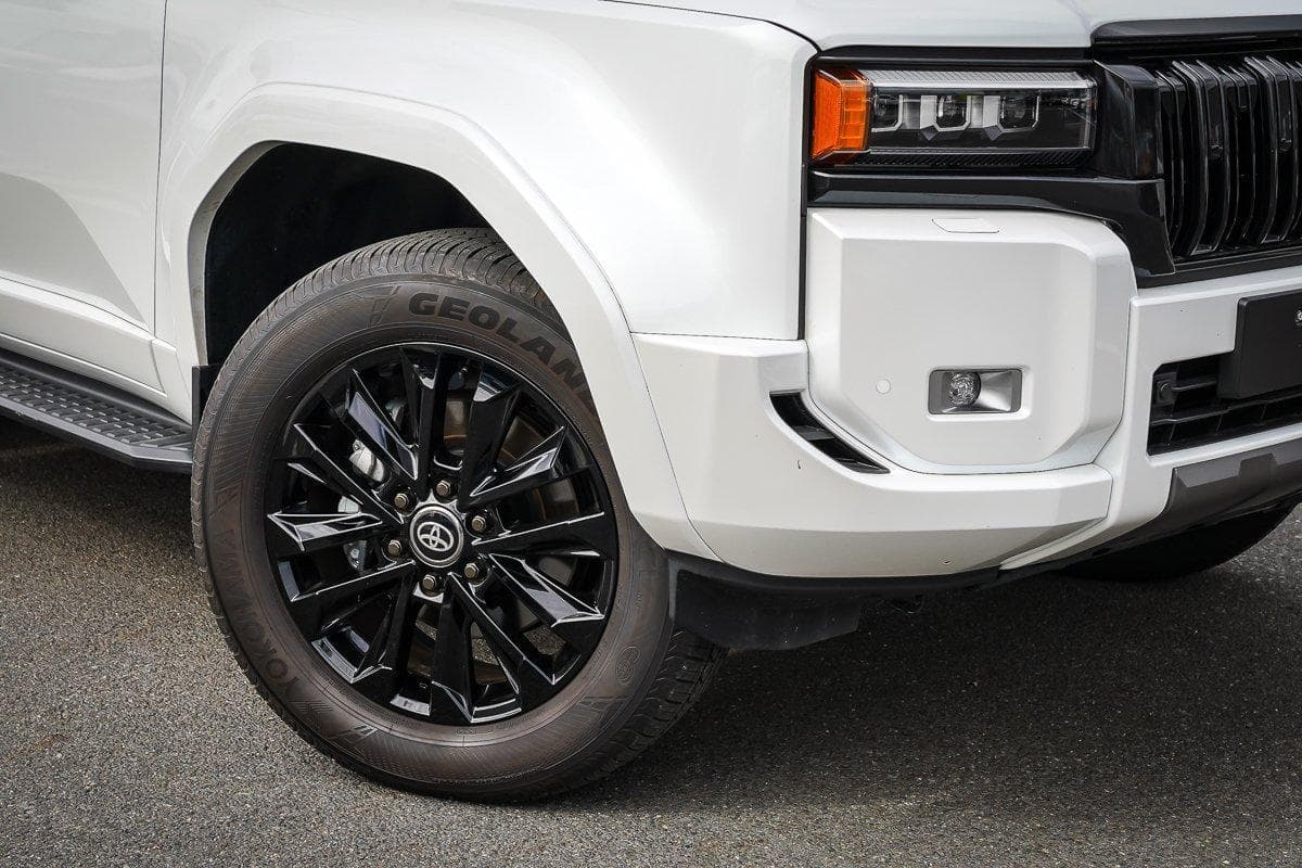 2025 Toyota Landcruiser Prado VX in White