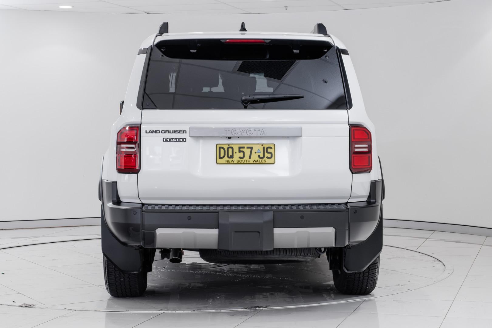 2025 Toyota Landcruiser Prado GXL in White