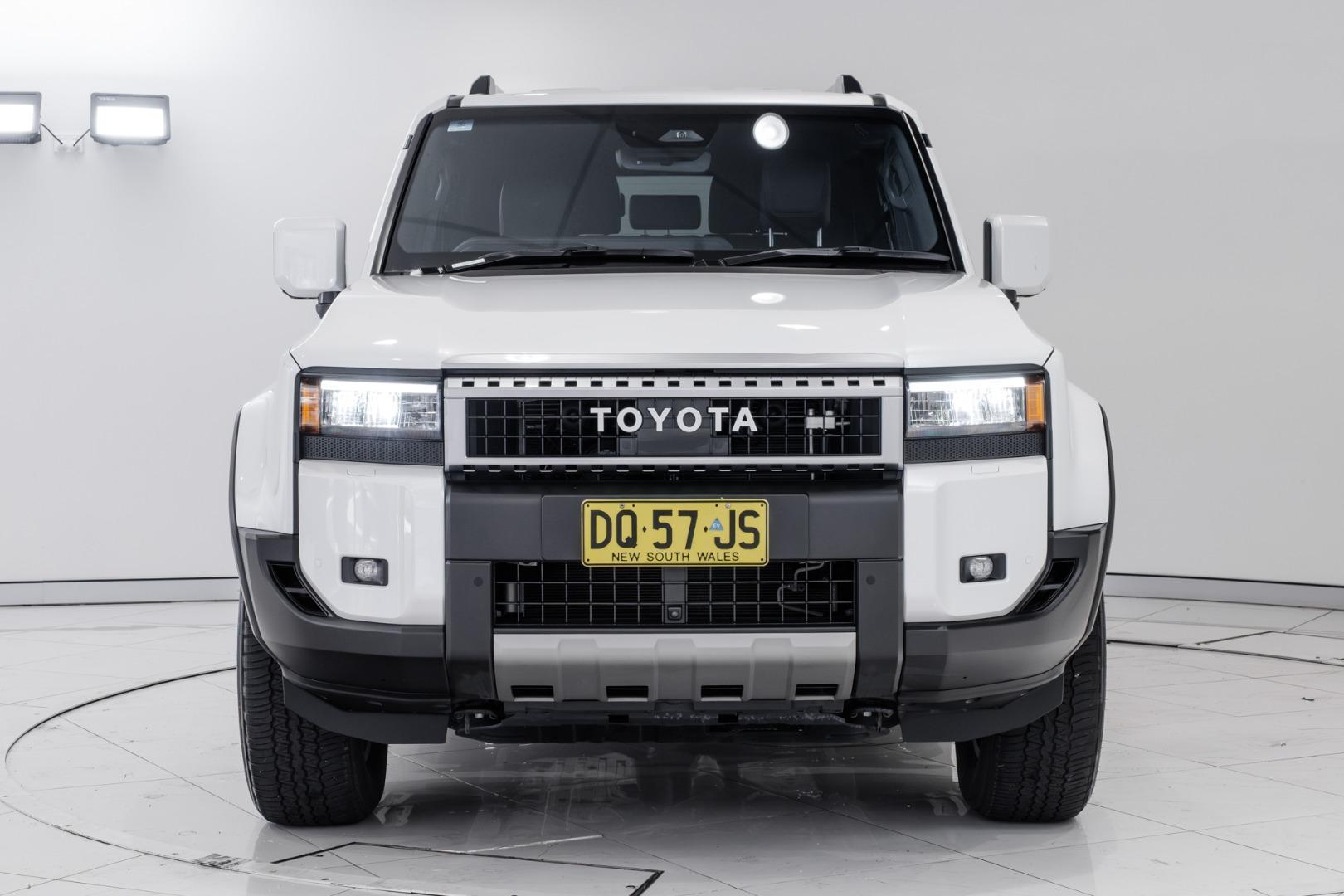 2025 Toyota Landcruiser Prado GXL in White