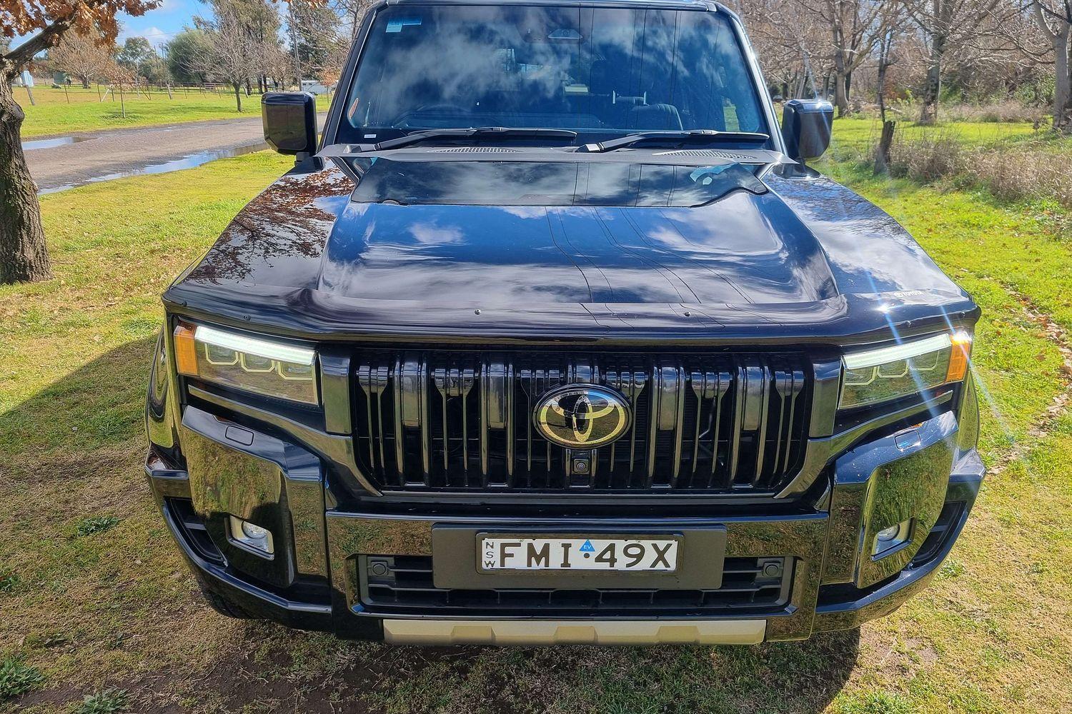 2024 Toyota Landcruiser Prado Kakadu in Black