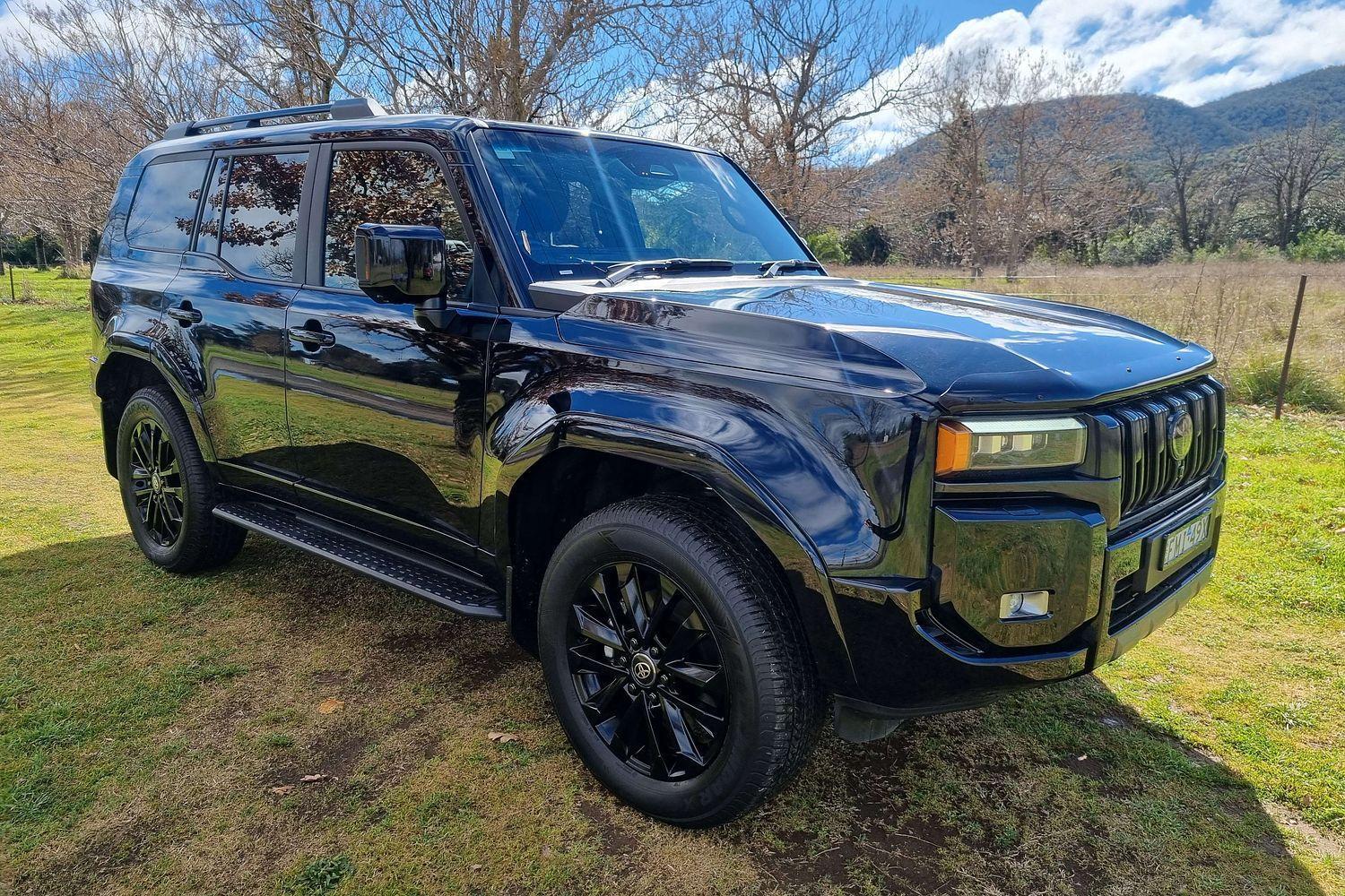 2024 Toyota Landcruiser Prado Kakadu in Black