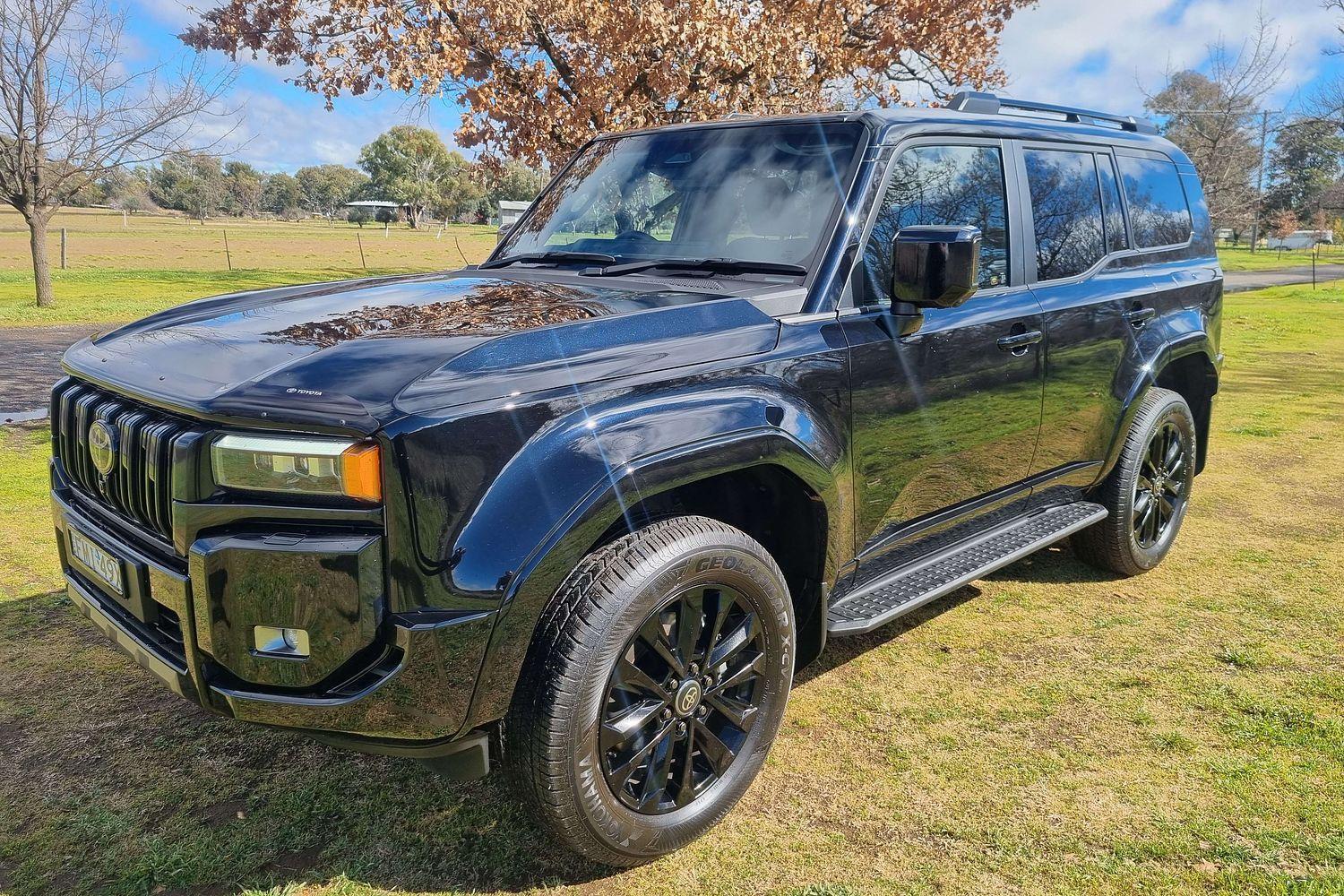 2024 Toyota Landcruiser Prado Kakadu in Black