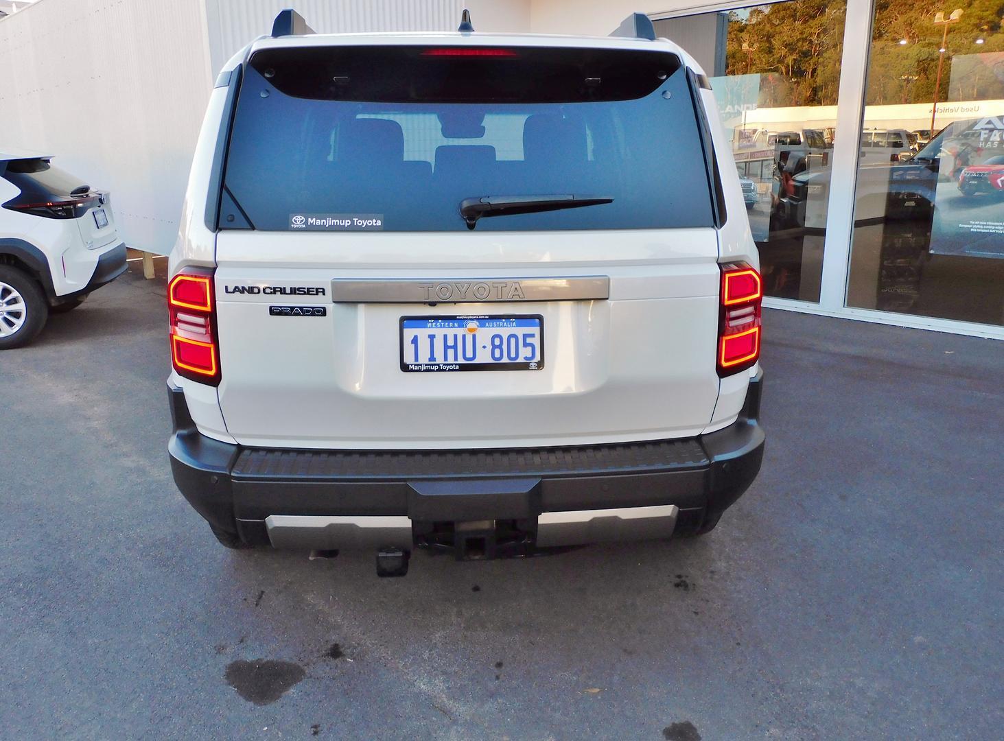 2024 Toyota Landcruiser Prado GXL in White