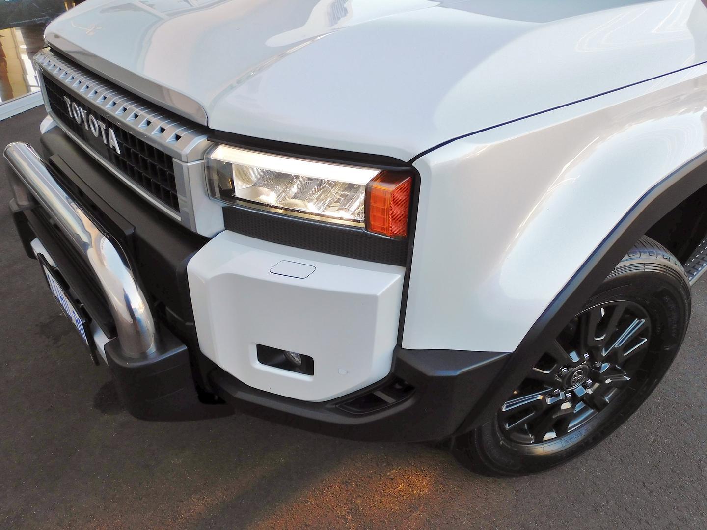 2024 Toyota Landcruiser Prado GXL in White