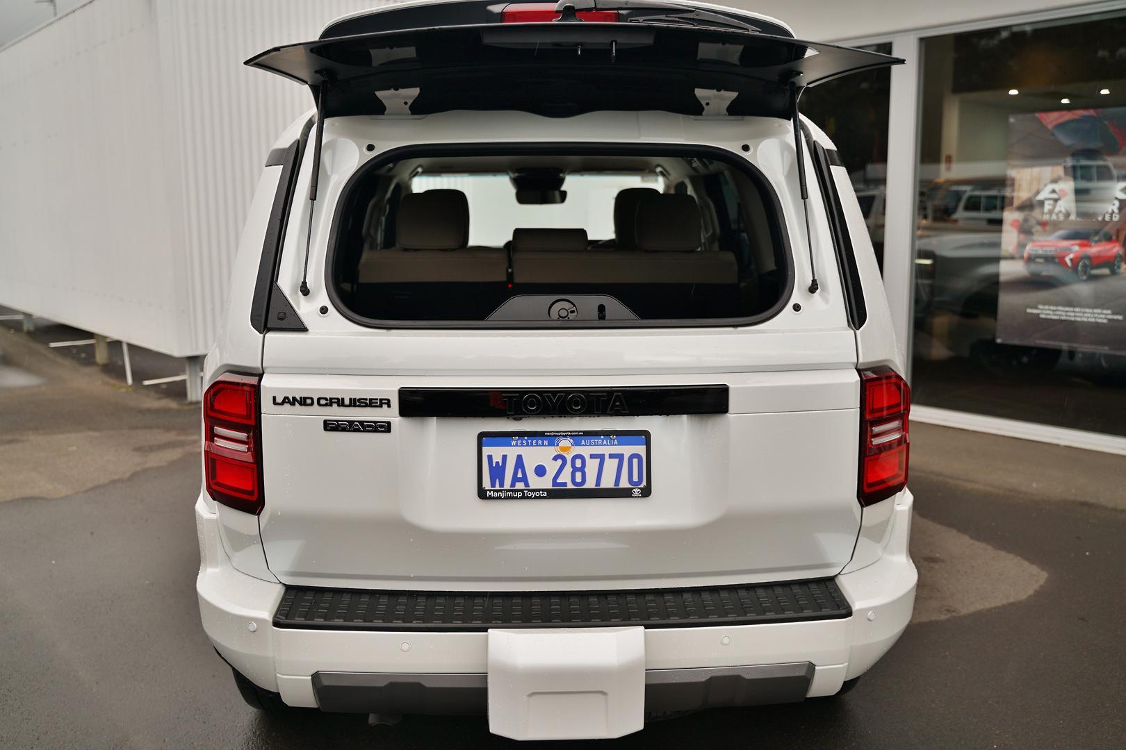 2025 Toyota Landcruiser Prado VX in White