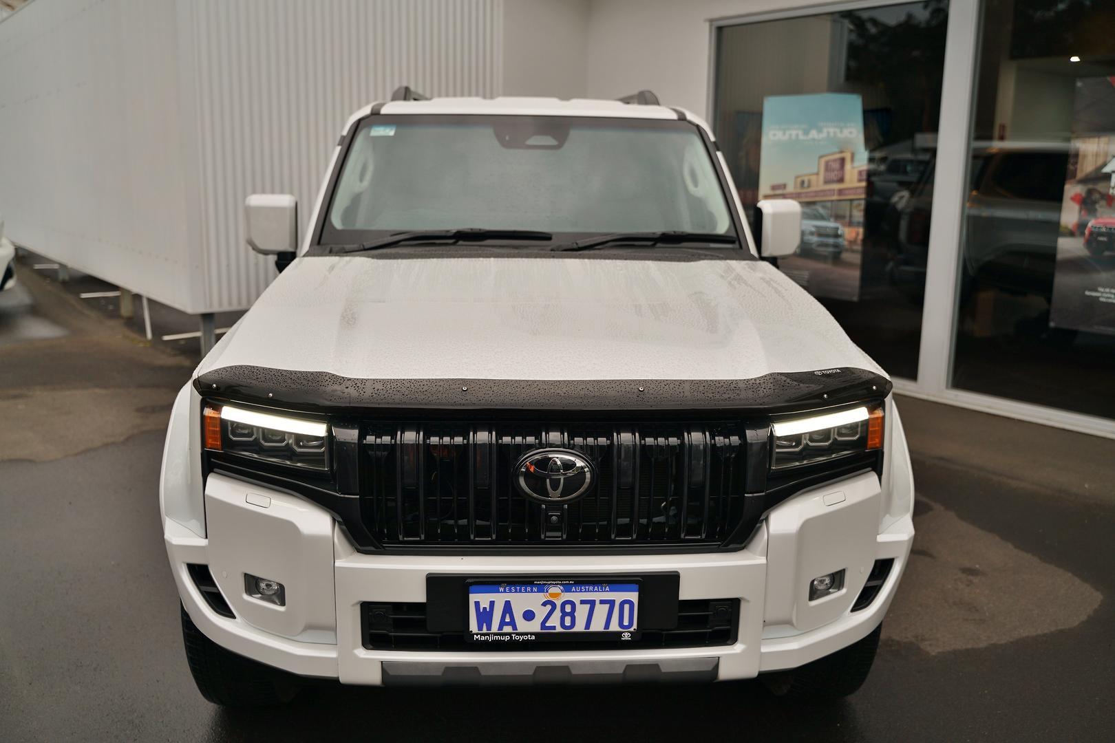 2025 Toyota Landcruiser Prado VX in White