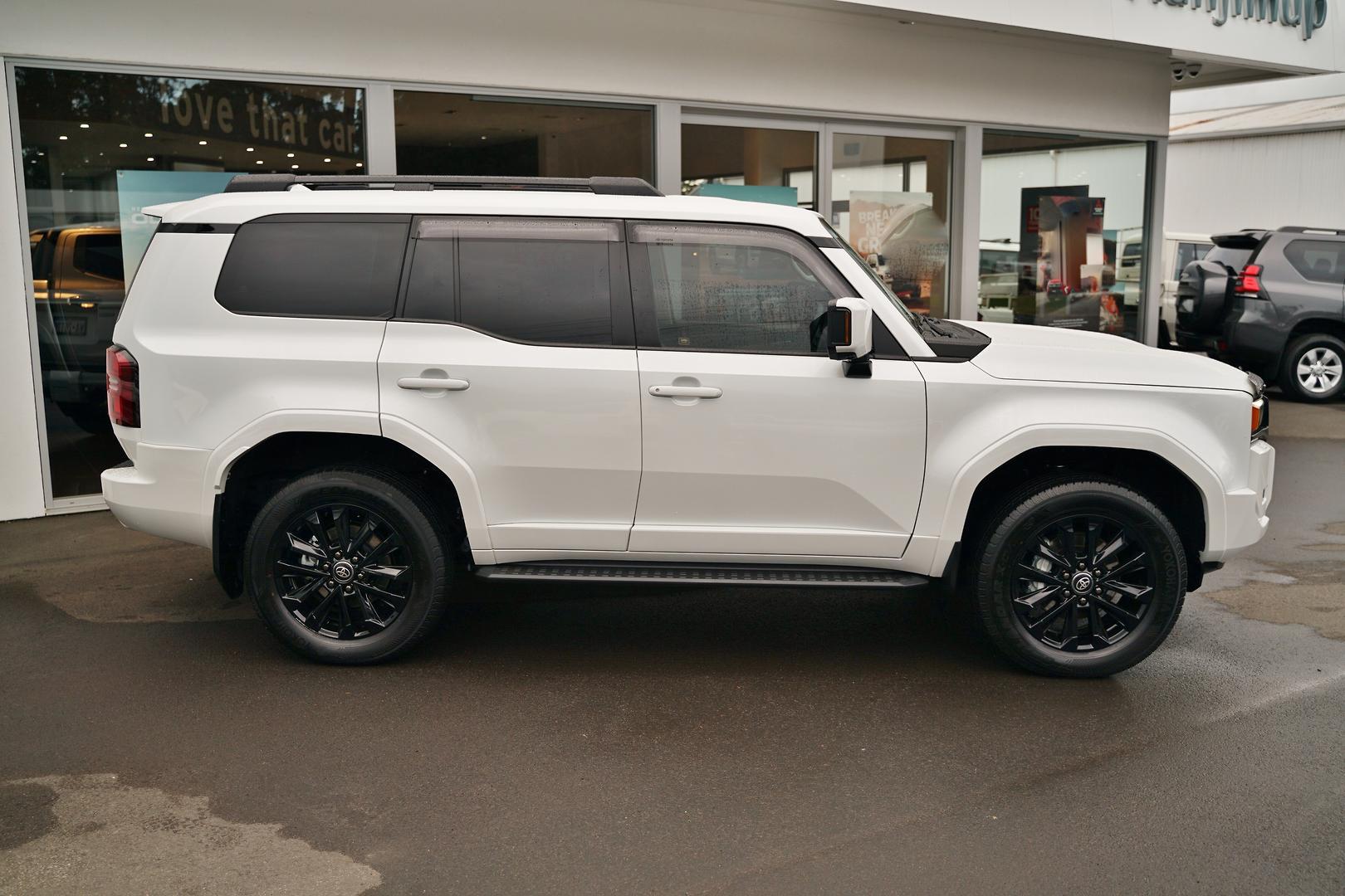 2025 Toyota Landcruiser Prado VX in White
