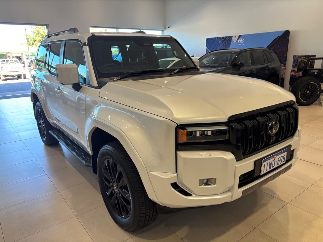 2024 Toyota Landcruiser Prado VX in White