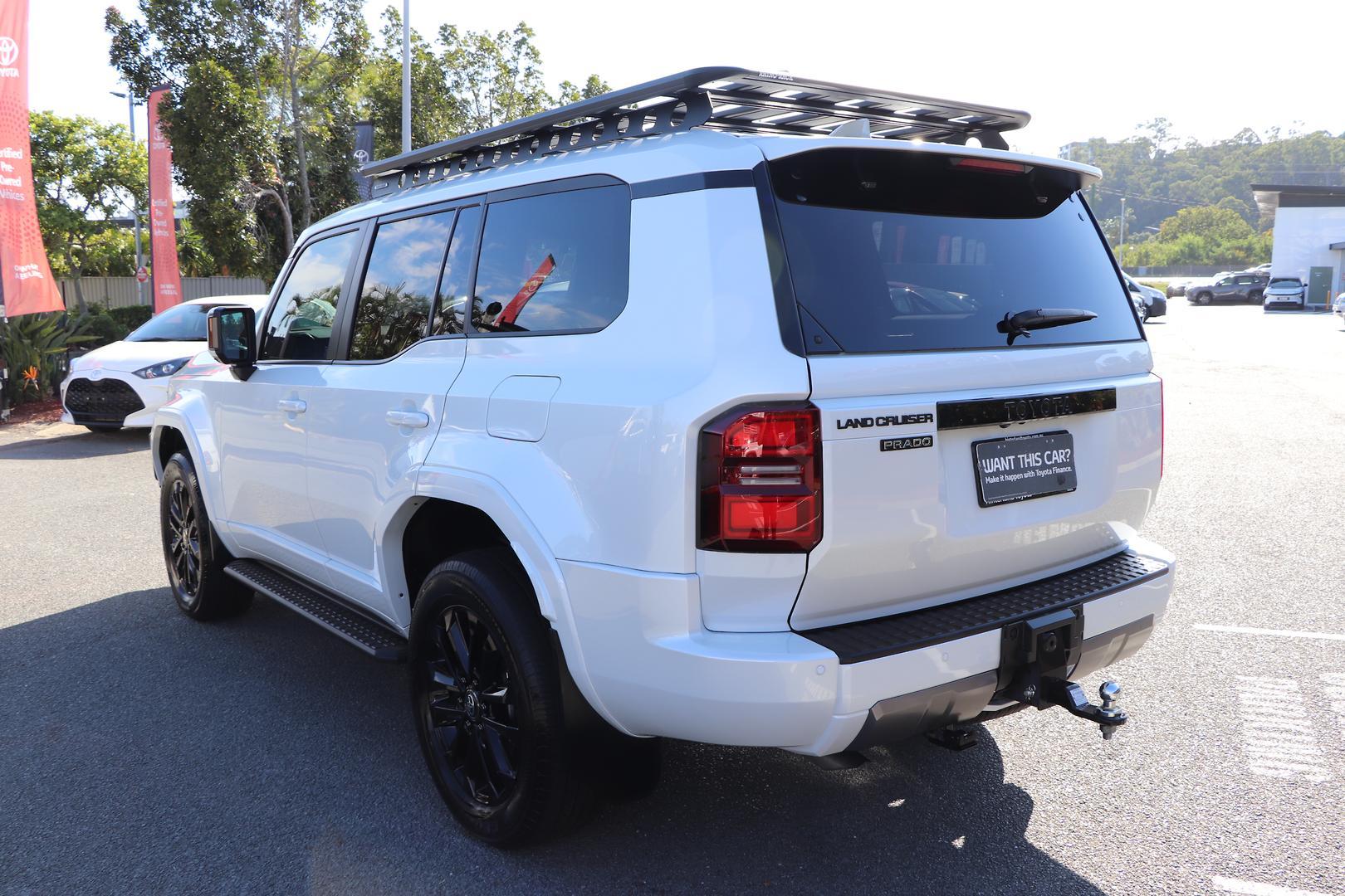 2025 Toyota Landcruiser Prado VX in White