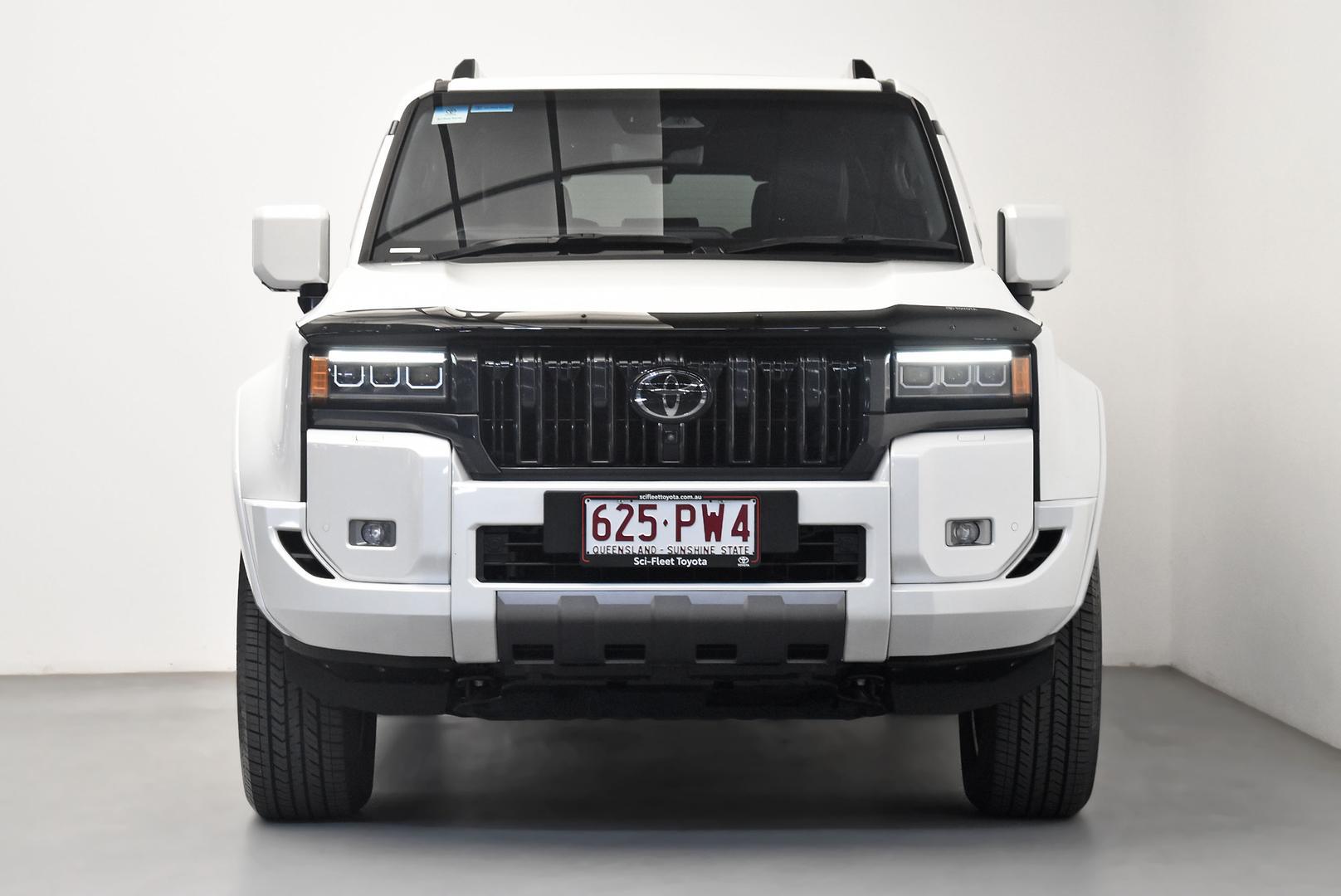 2024 Toyota Landcruiser Prado Kakadu in White