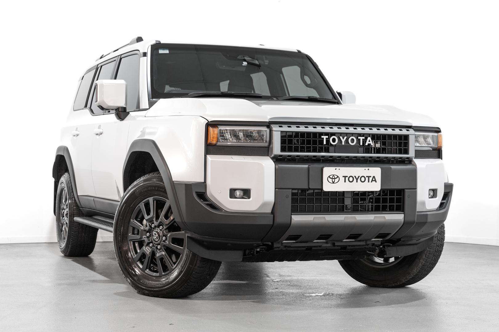2024 Toyota Landcruiser Prado GXL in White