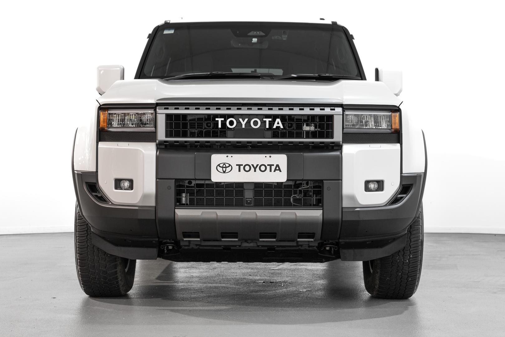 2024 Toyota Landcruiser Prado GXL in White