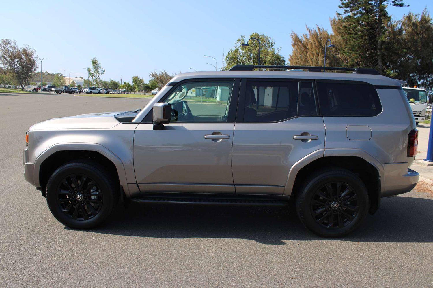 2025 Toyota Landcruiser Prado VX in Bronze
