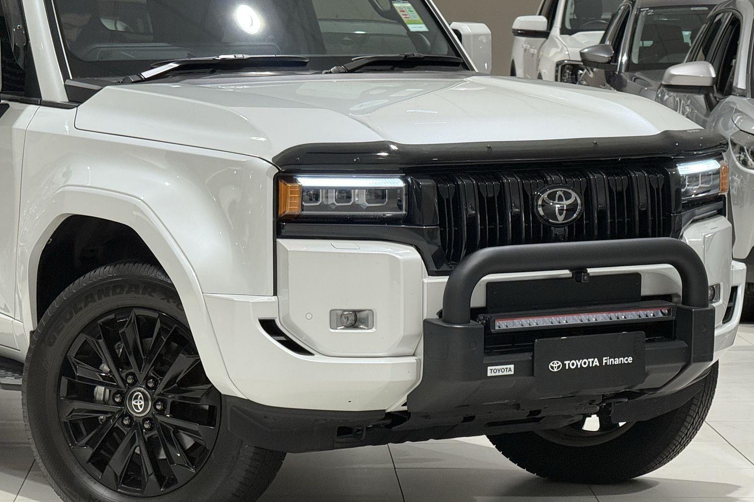 2024 Toyota Landcruiser Prado Kakadu in White