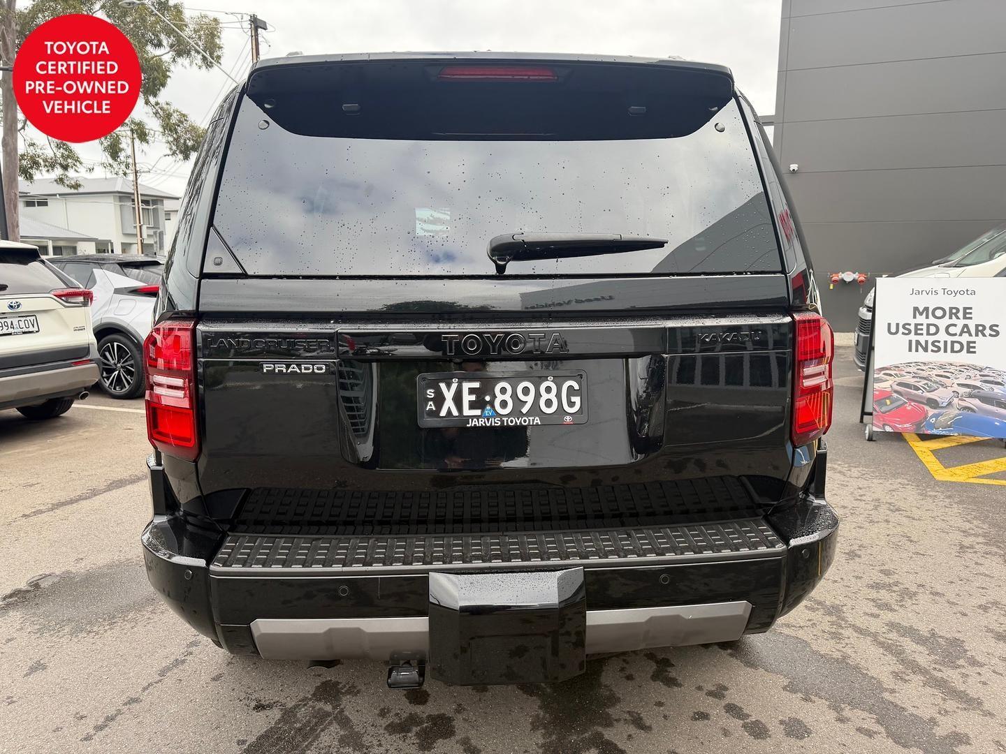 2024 Toyota Landcruiser Prado Kakadu in Black