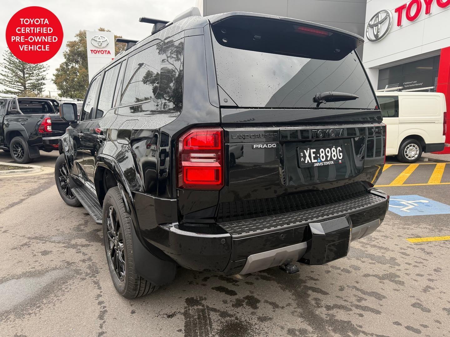 2024 Toyota Landcruiser Prado Kakadu in Black