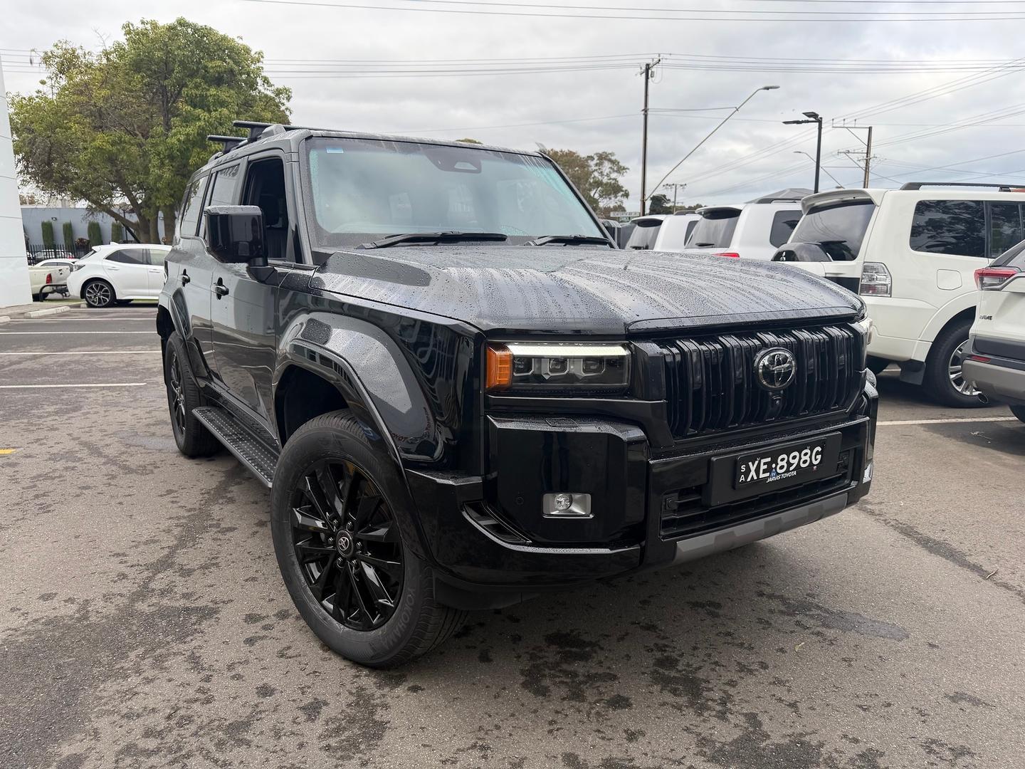 2024 Toyota Landcruiser Prado Kakadu in Black