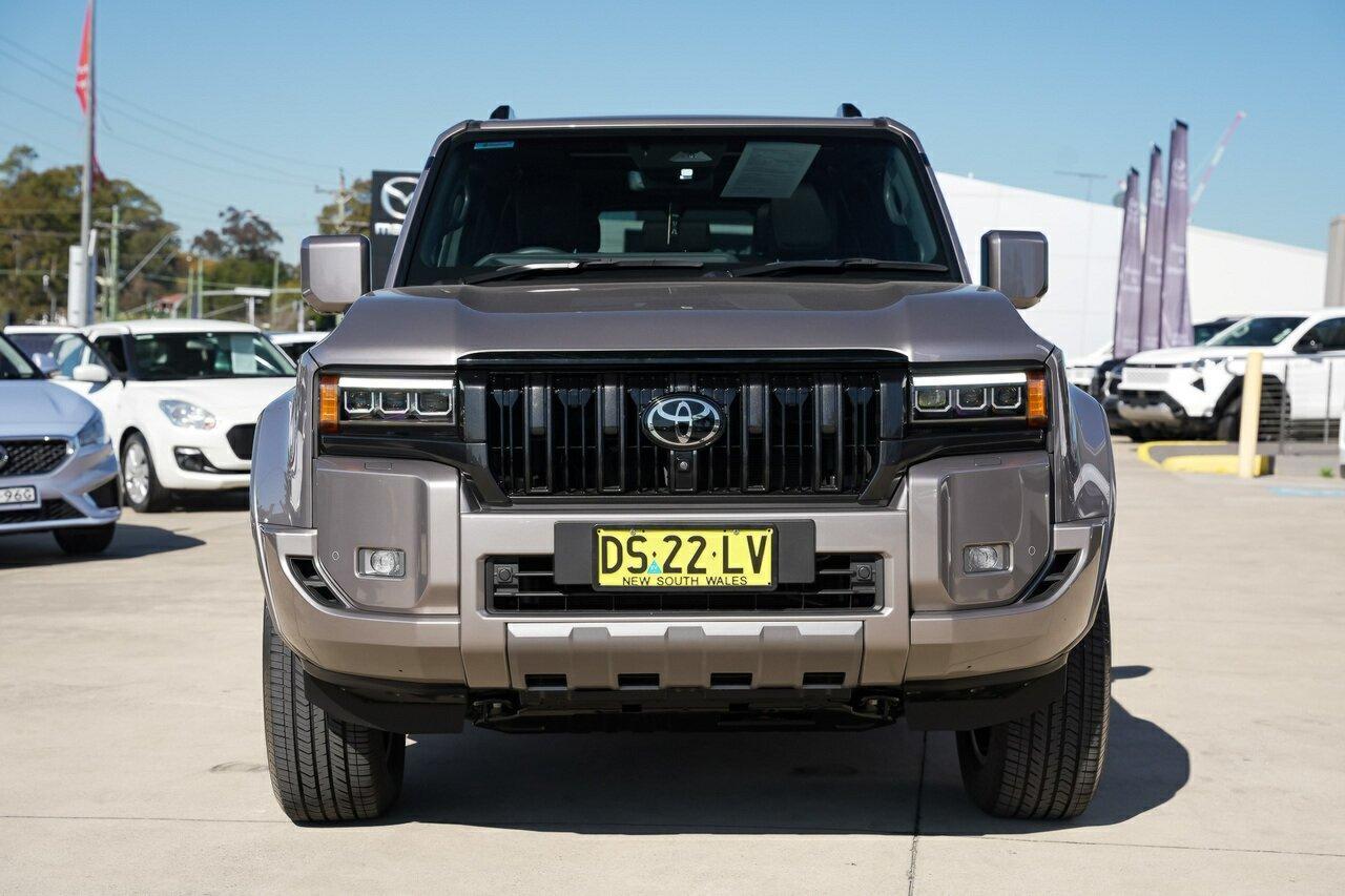 2024 Toyota Landcruiser Prado Kakadu in Bronze