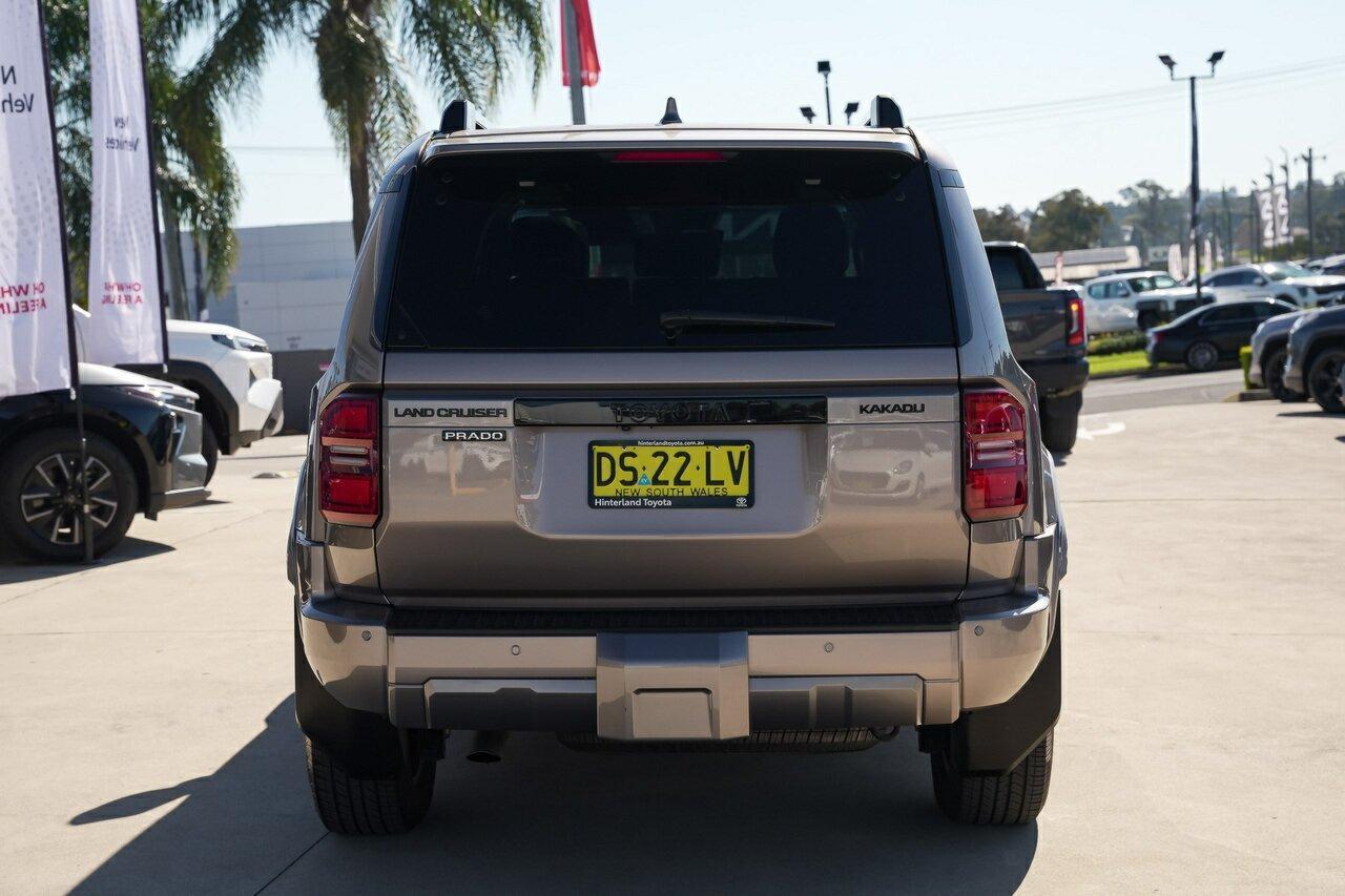 2024 Toyota Landcruiser Prado Kakadu in Bronze