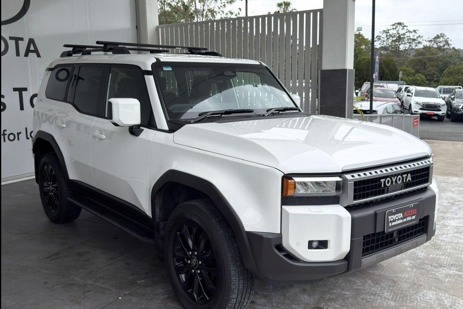 2025 Toyota Landcruiser Prado GXL in White