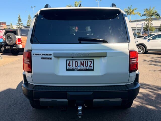 2025 Toyota Landcruiser Prado GXL in White