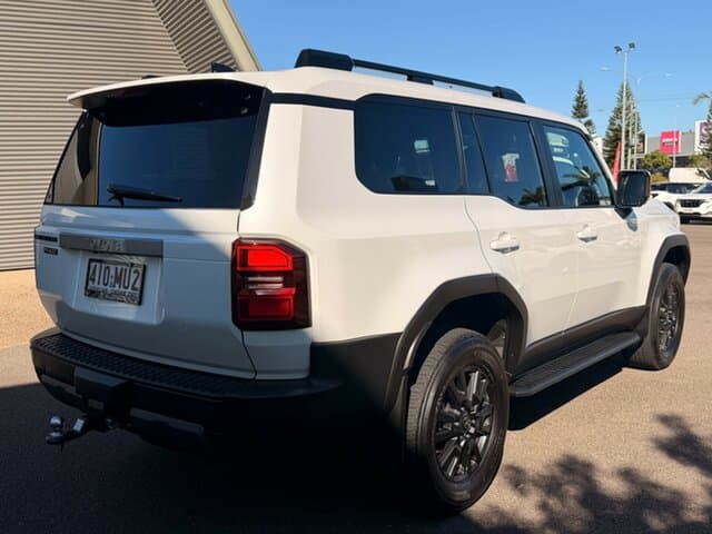 2025 Toyota Landcruiser Prado GXL in White
