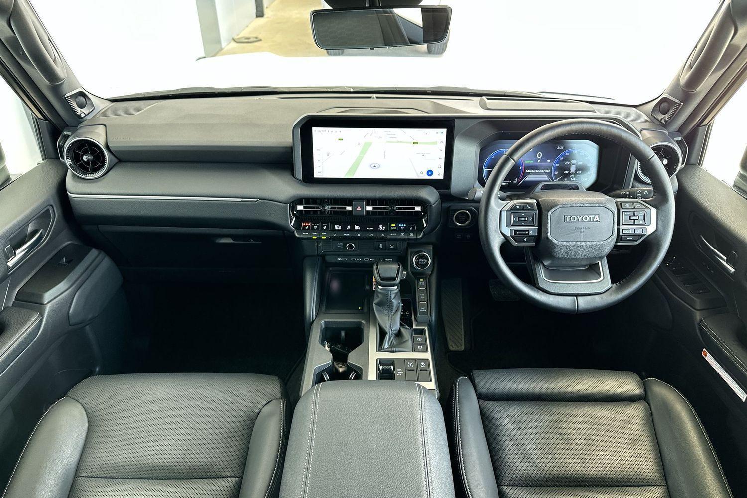 2025 Toyota Landcruiser Prado Kakadu in White