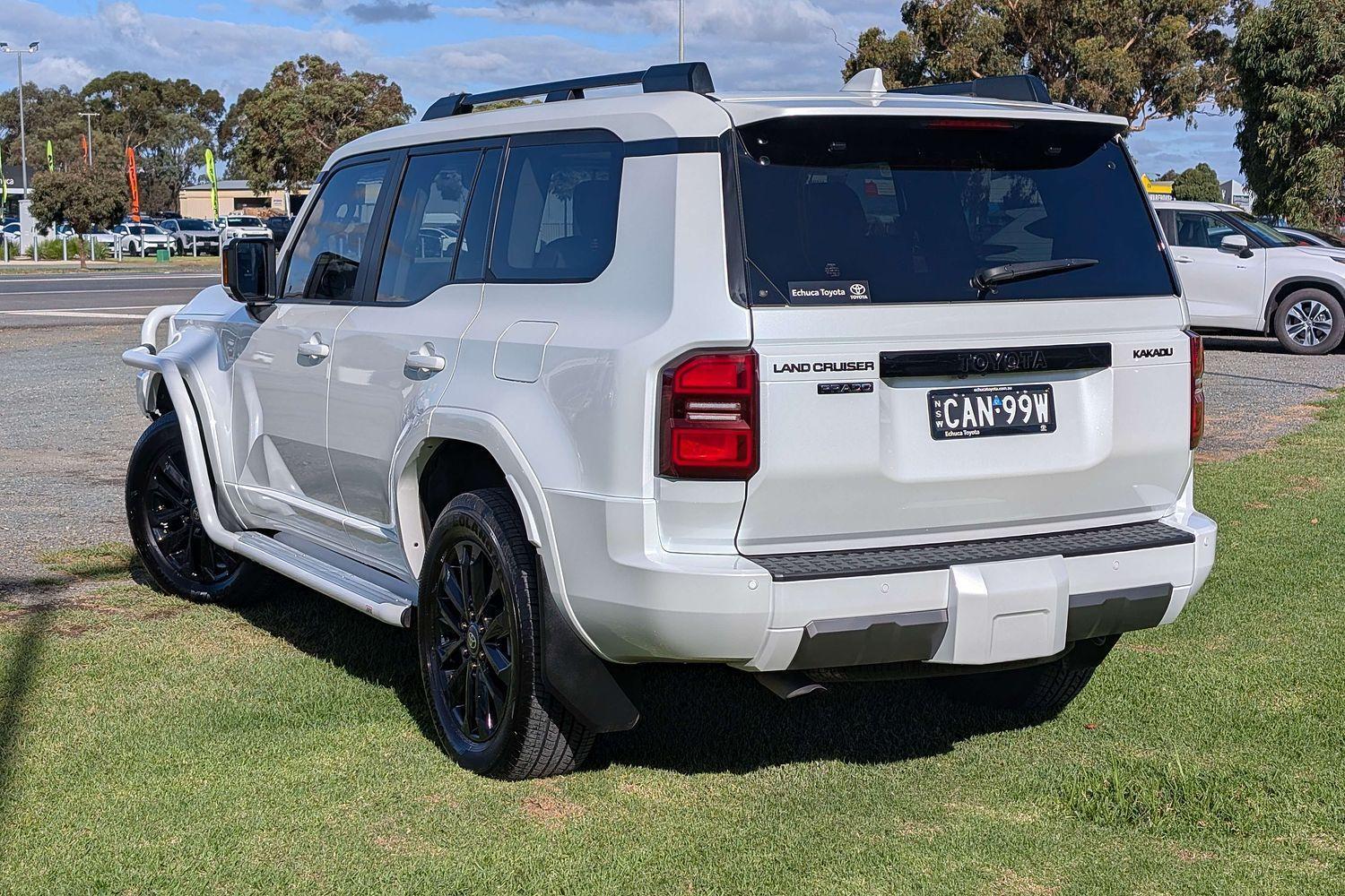 2024 Toyota Landcruiser Prado Kakadu in White
