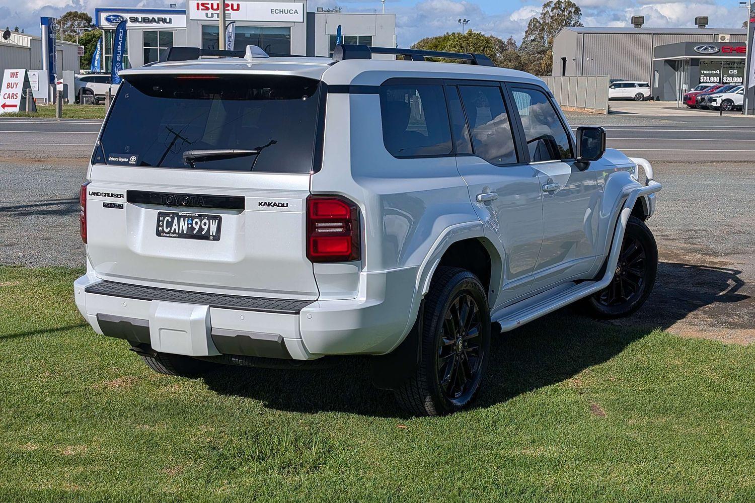2024 Toyota Landcruiser Prado Kakadu in White