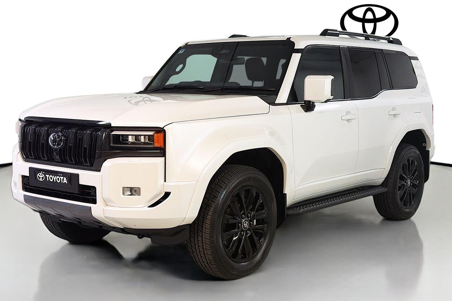 2025 Toyota Landcruiser Prado Kakadu in White