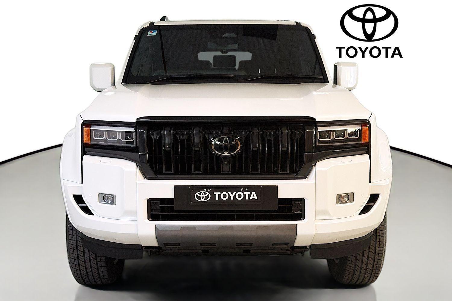 2025 Toyota Landcruiser Prado Kakadu in White