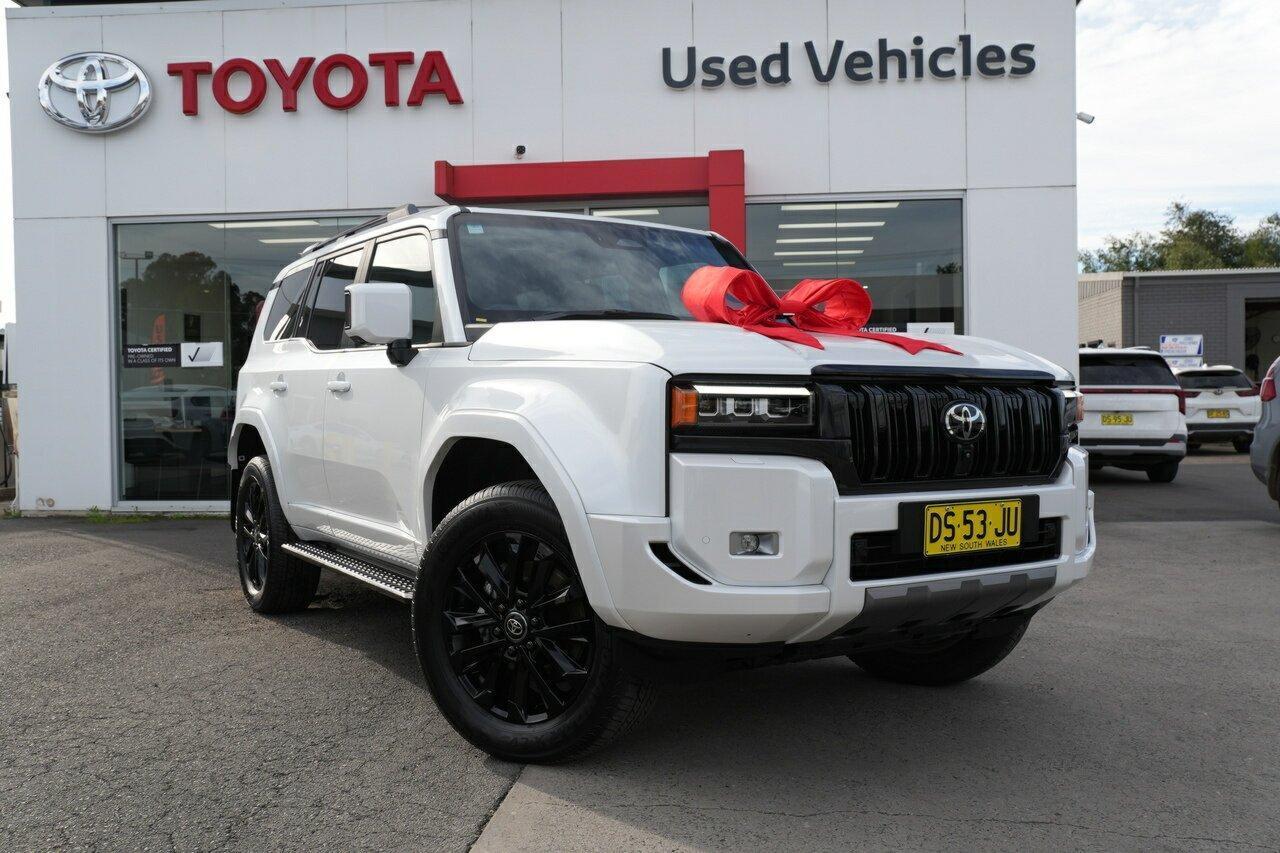 2025 Toyota Landcruiser Prado Kakadu in White