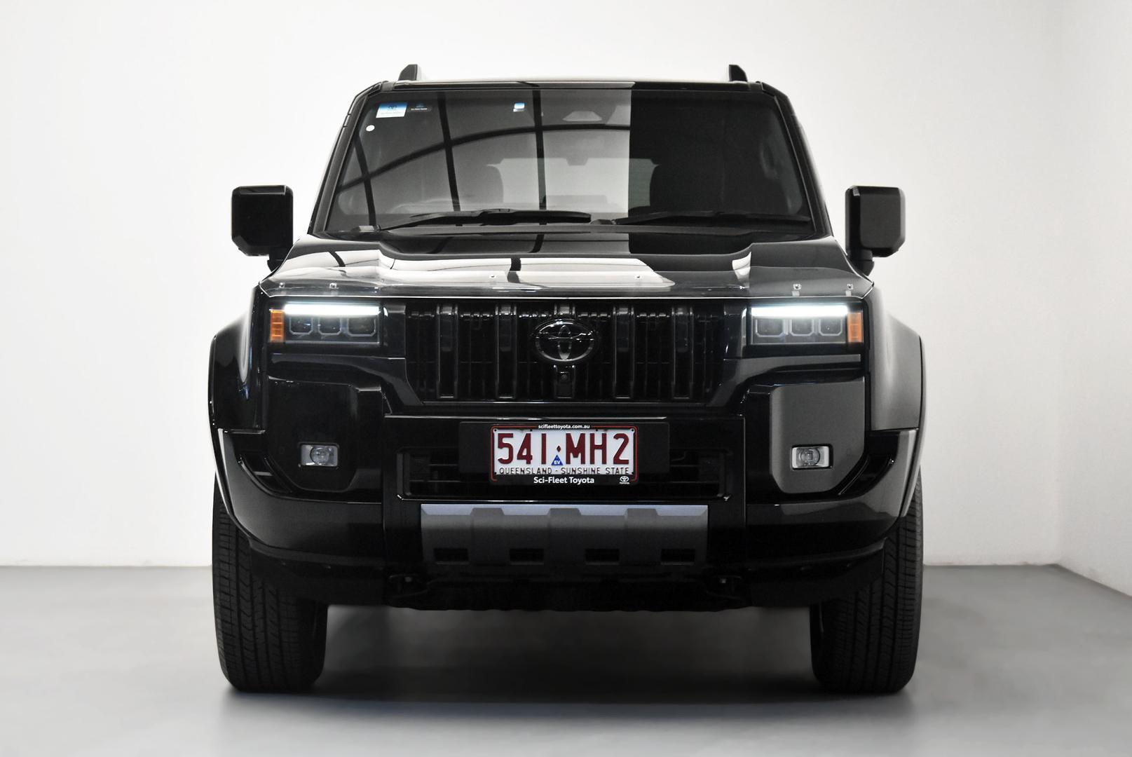 2025 Toyota Landcruiser Prado Kakadu in Black