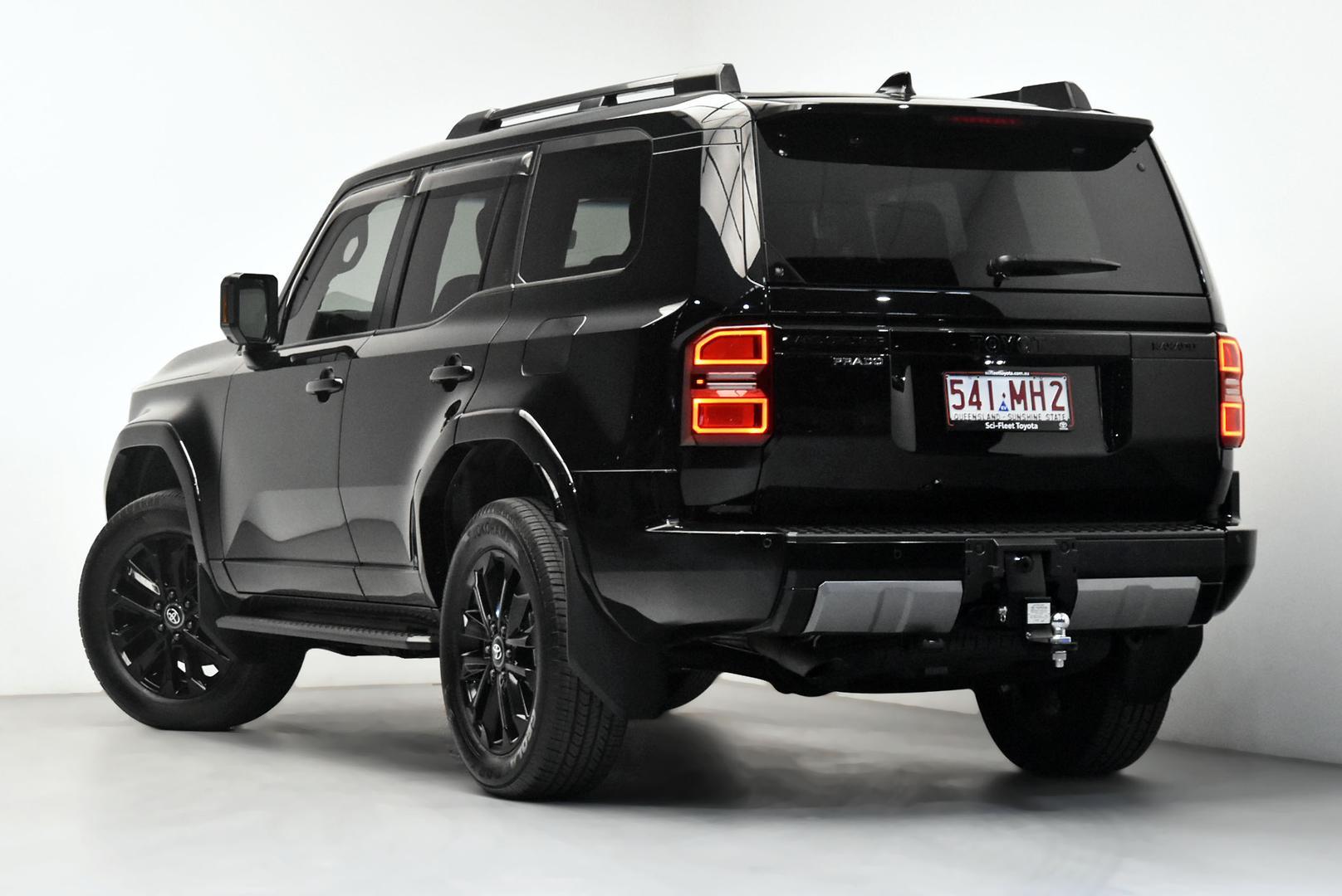 2025 Toyota Landcruiser Prado Kakadu in Black