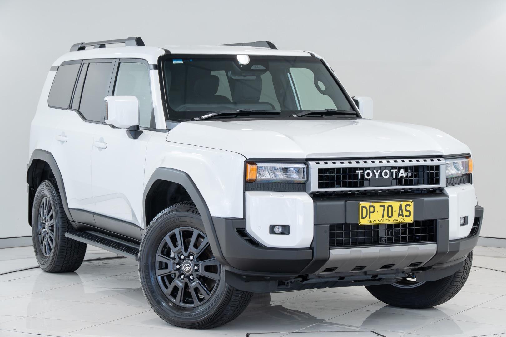 2025 Toyota Landcruiser Prado GXL in White