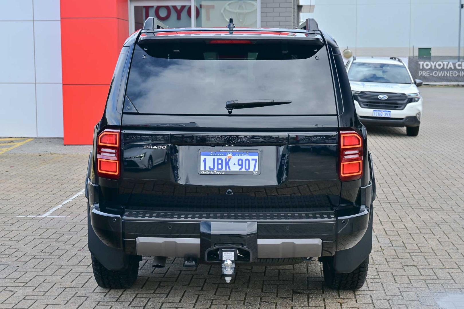 2025 Toyota Landcruiser Prado Kakadu in Black