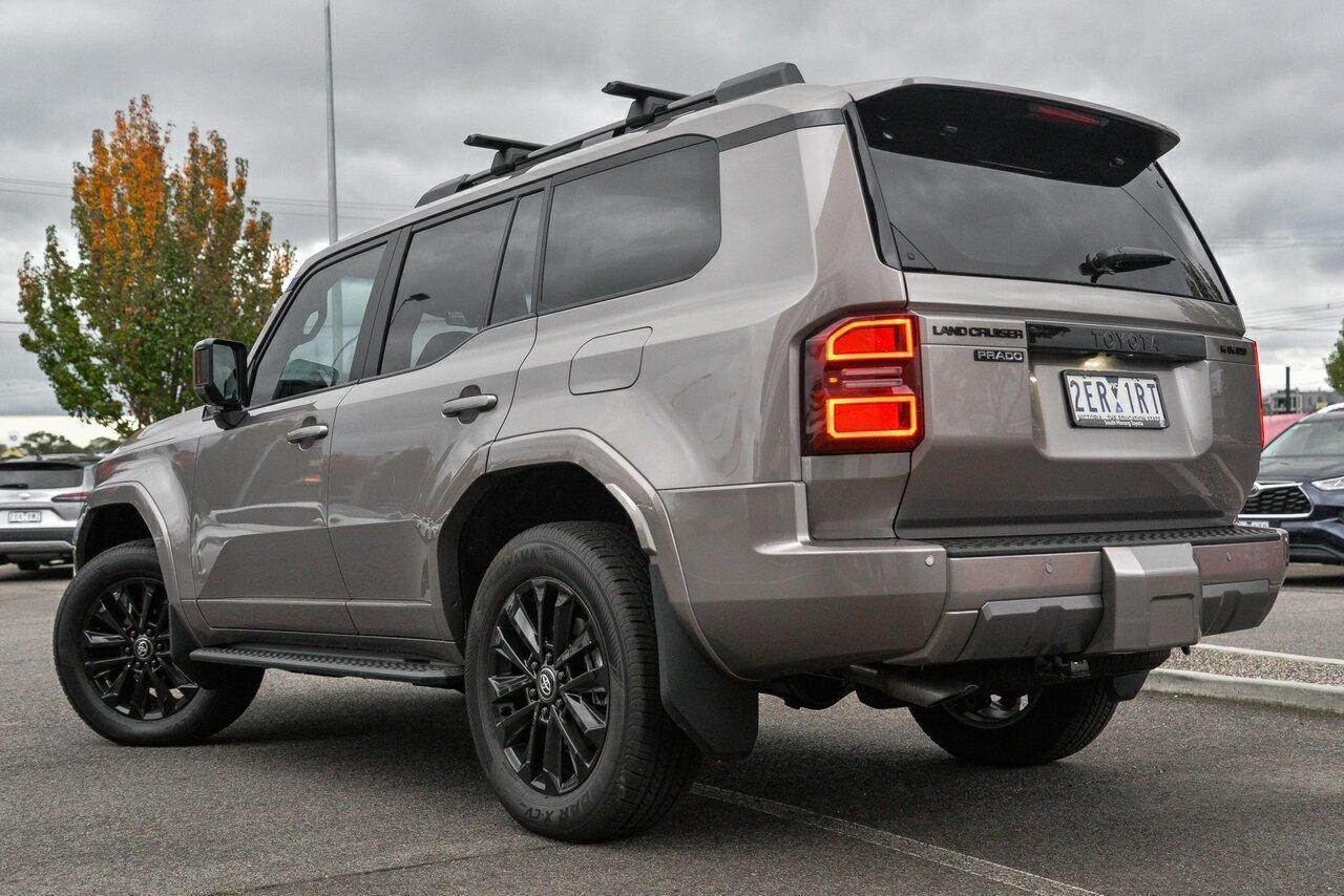 2026 Toyota Landcruiser Prado Kakadu in Bronze